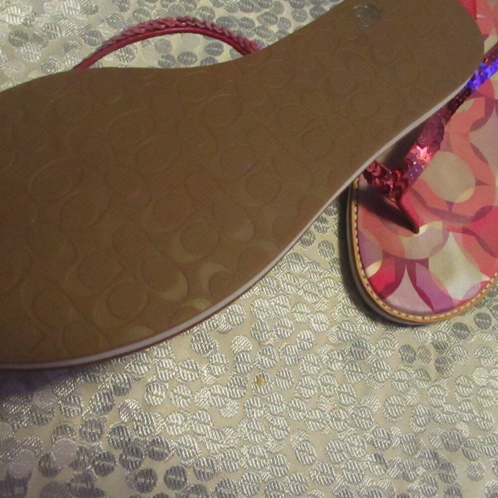 coach pink flip flops sz8 M Margo - Picture 2 of 3